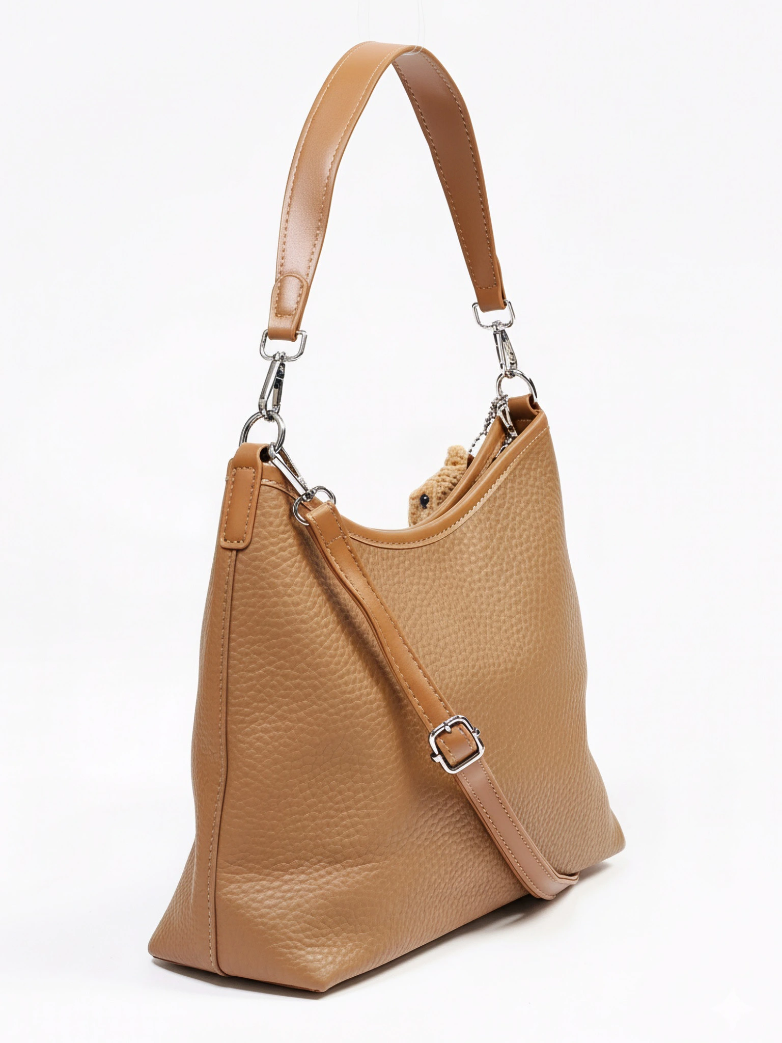 Сумка-кроссбоди  с декоративным брелком в ассортименте